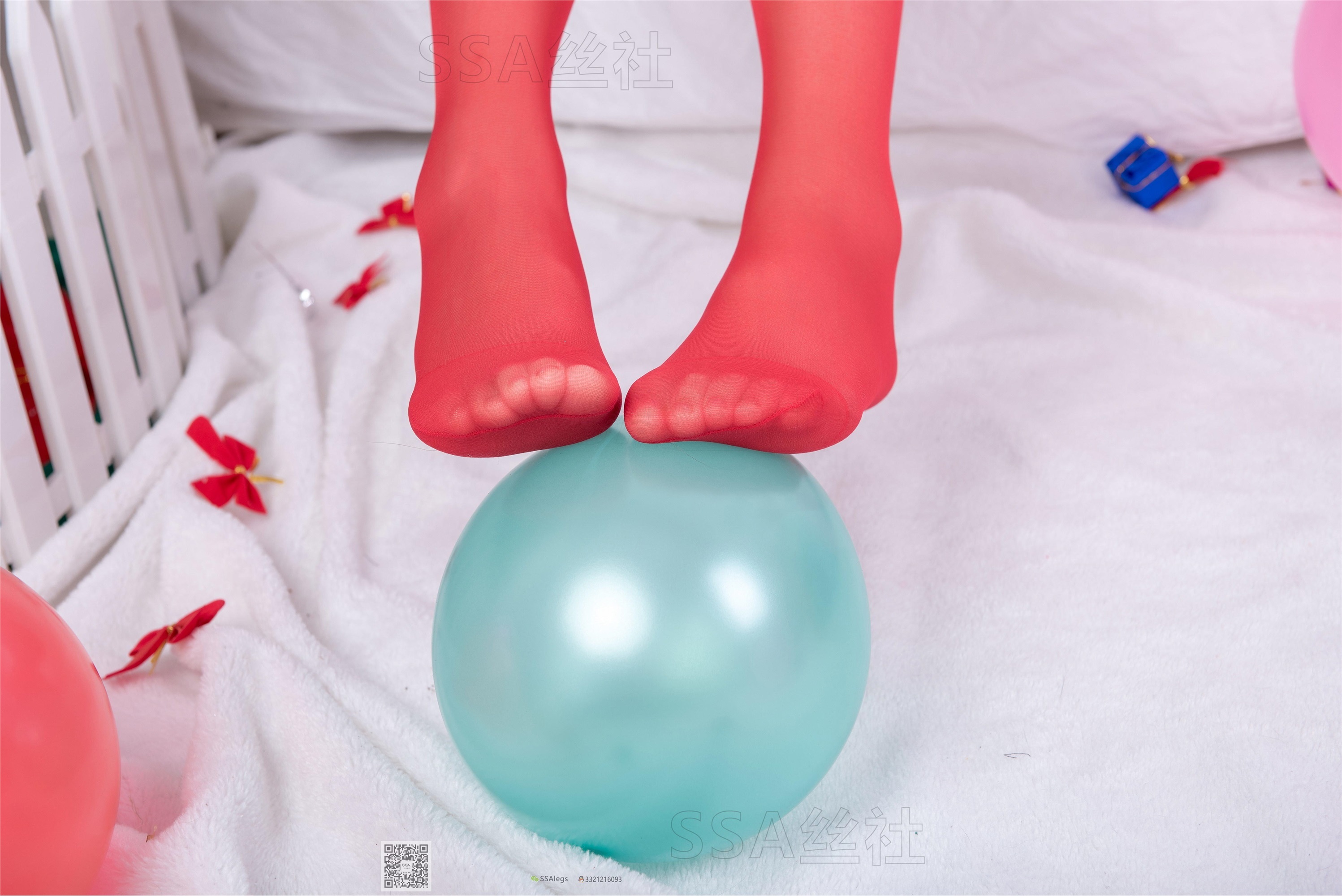 SSA丝社 NO.057 大大的红色圣诞节长筒丝足弓脱丝特写